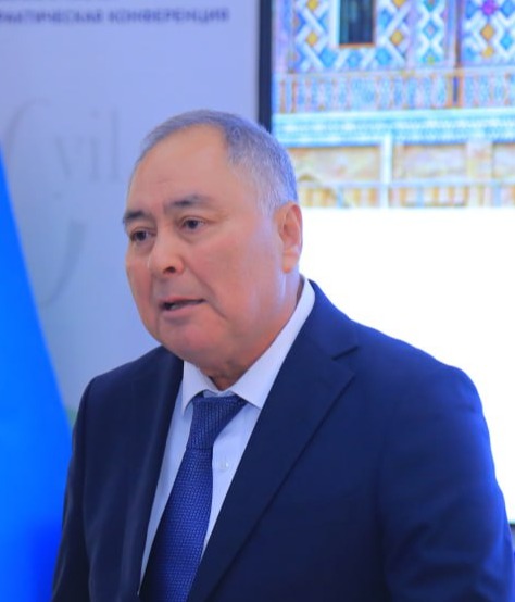 Alisher Moʻminov